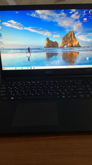 Ноутбук Acer в хорошем состояние