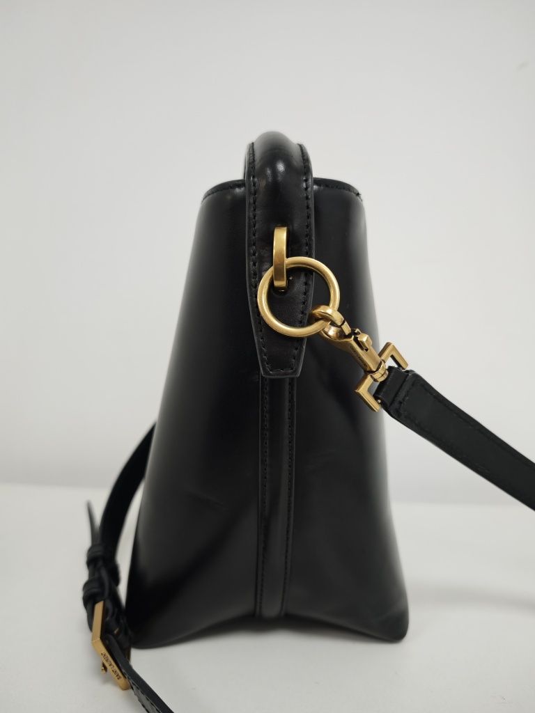 Кожена чанта YSL