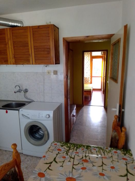 Дава се под наем Двустаен апартамент в Варна, Колхозен пазар - 60 кв.м за 295.8 € - Снимка #2