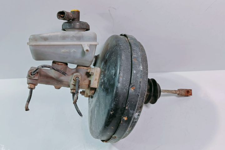 Tulumba Frana   cu pompa servofrana Dacia Logan prima generatie