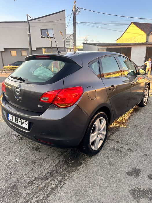 Astra J 2011 1.7 d