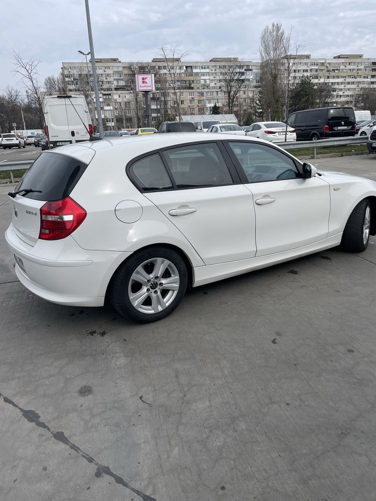 Bmw seria 1 120 D 2011 177 cp   230k km e87 facelift