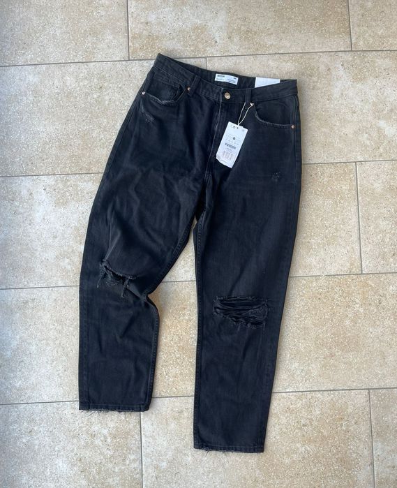 Blugi Bershka noi cu eticheta