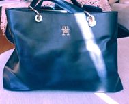Оригинална чанта Tommy Hilfiger