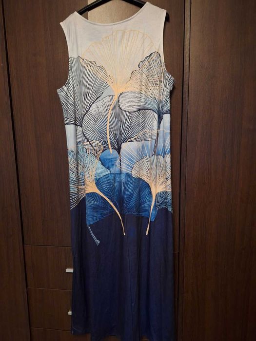 Красива дамска рокля