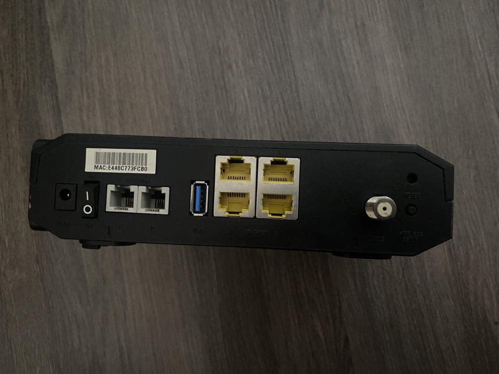 CISCO EPC3925 Модем роутер