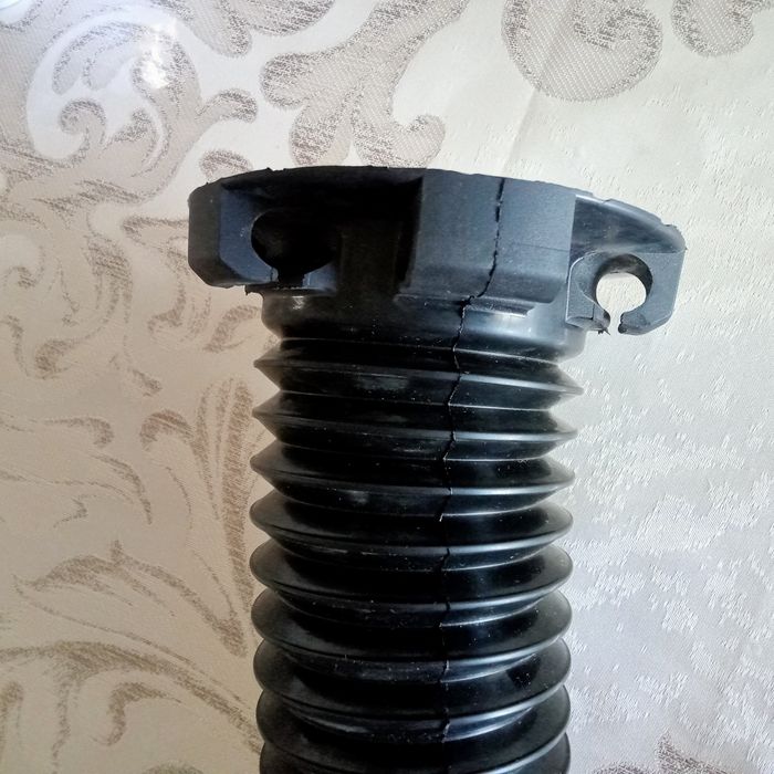 Продаётся новый оригинал пыльник на Хонду СРВ  4 поколения