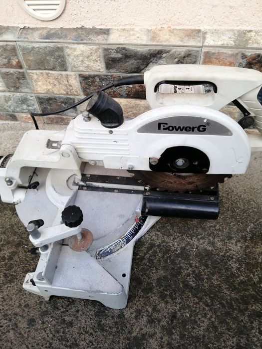 De vânzare!   Fierăstrău debitor culisant.