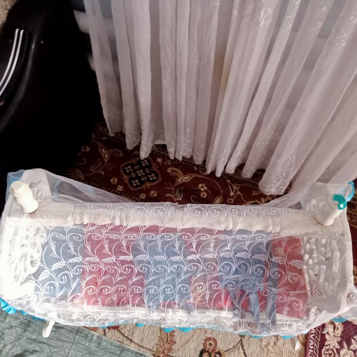 Жиналмалы бесик сатылады