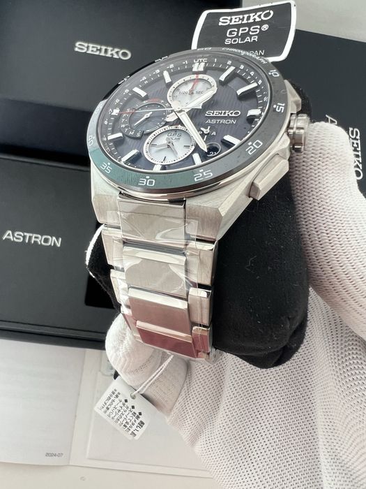 Seiko Astron Chrono SSH151J1 GPS Solar