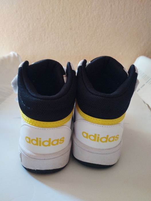 Маратонки Адидас