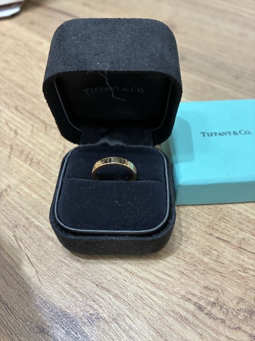 Продаю кольцо золотое Тиффани