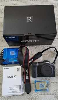 Фотоаппарат Canon EOS R7 (body)