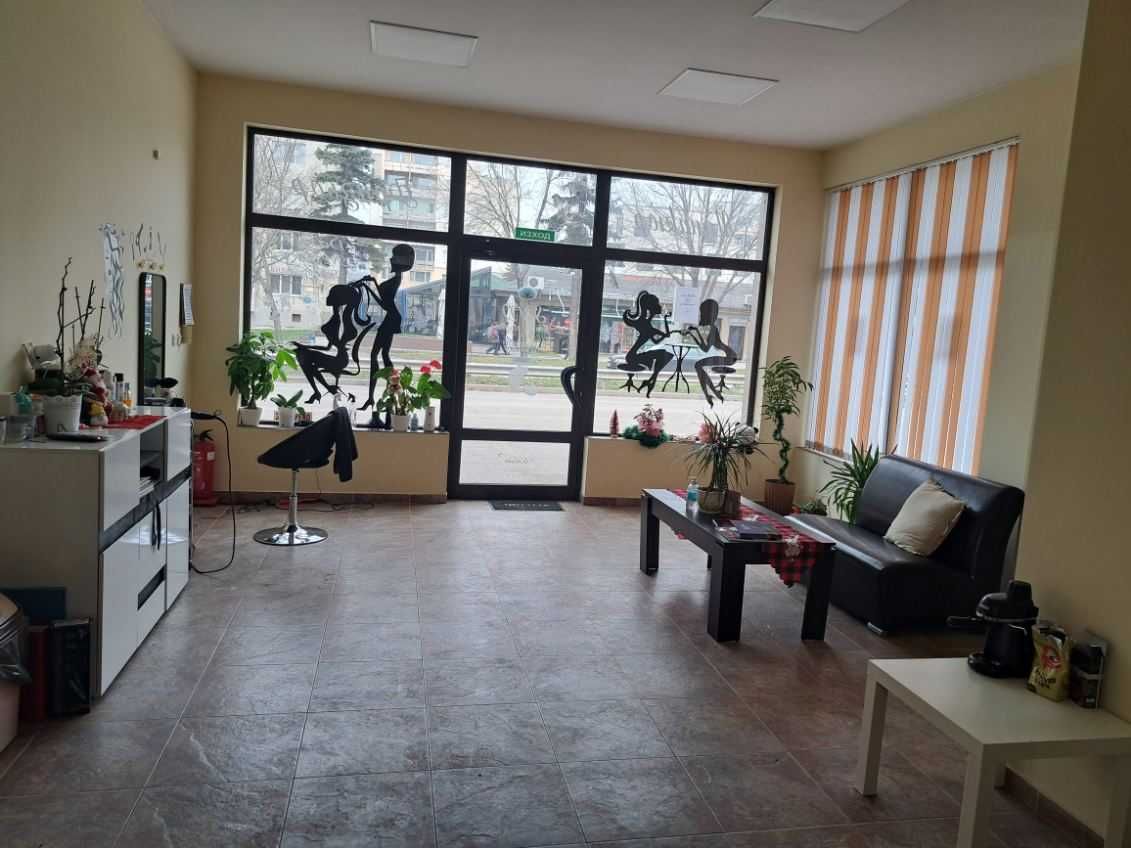 Дава се под наем  в Перник, Изток -  кв.м за 152.49 € - Снимка #1