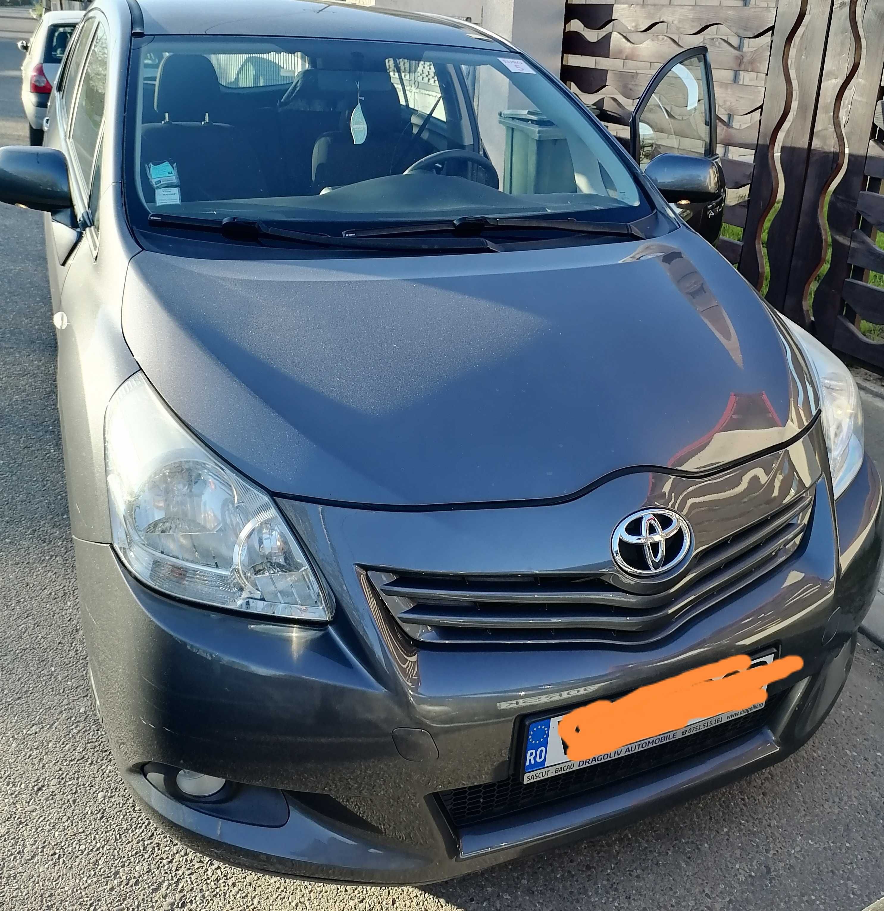 Toyota verso an 2011