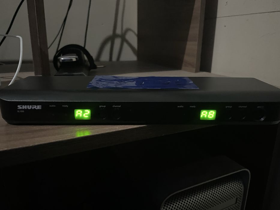 База от микрофонов Shure BLX88