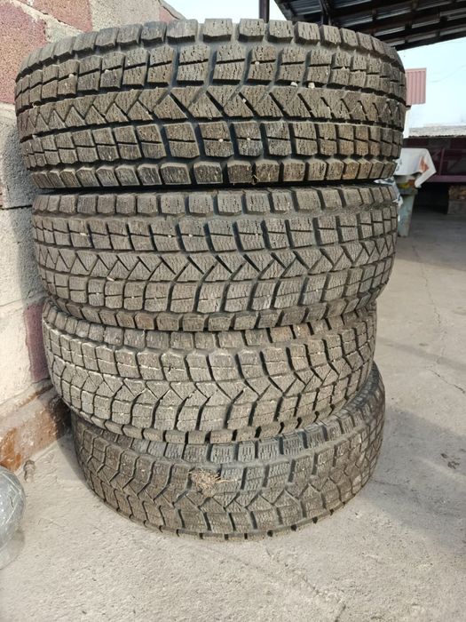 120 000. Размер 235/75/15