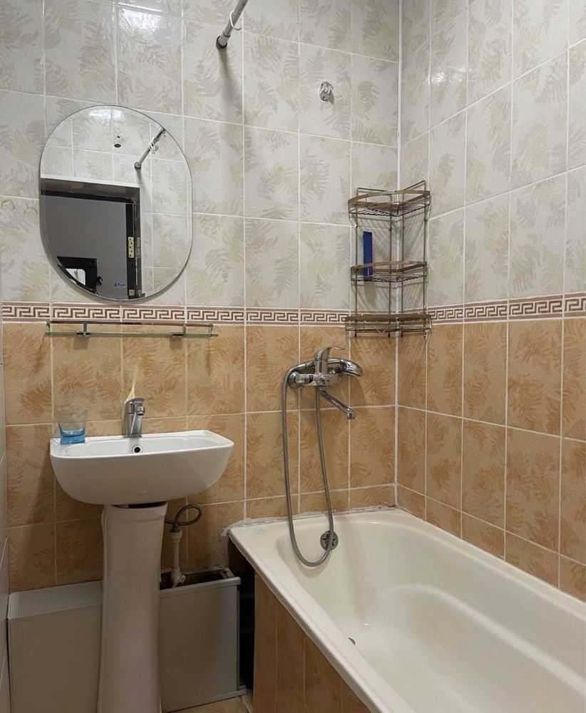 Продаётся СРОЧНО 2х ком кв. На ул. Бабура, 60м2. Яккасарайский район.