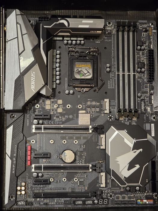 CPU i7 8700K + Z370 AORUS + 32GB DDR4 3000MHZ