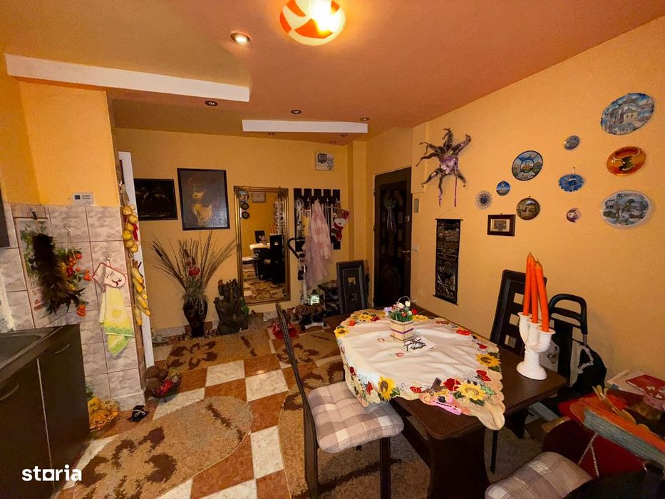 Apartament 2 camere,etaj 1, decomandat, zona Liceul de muzica