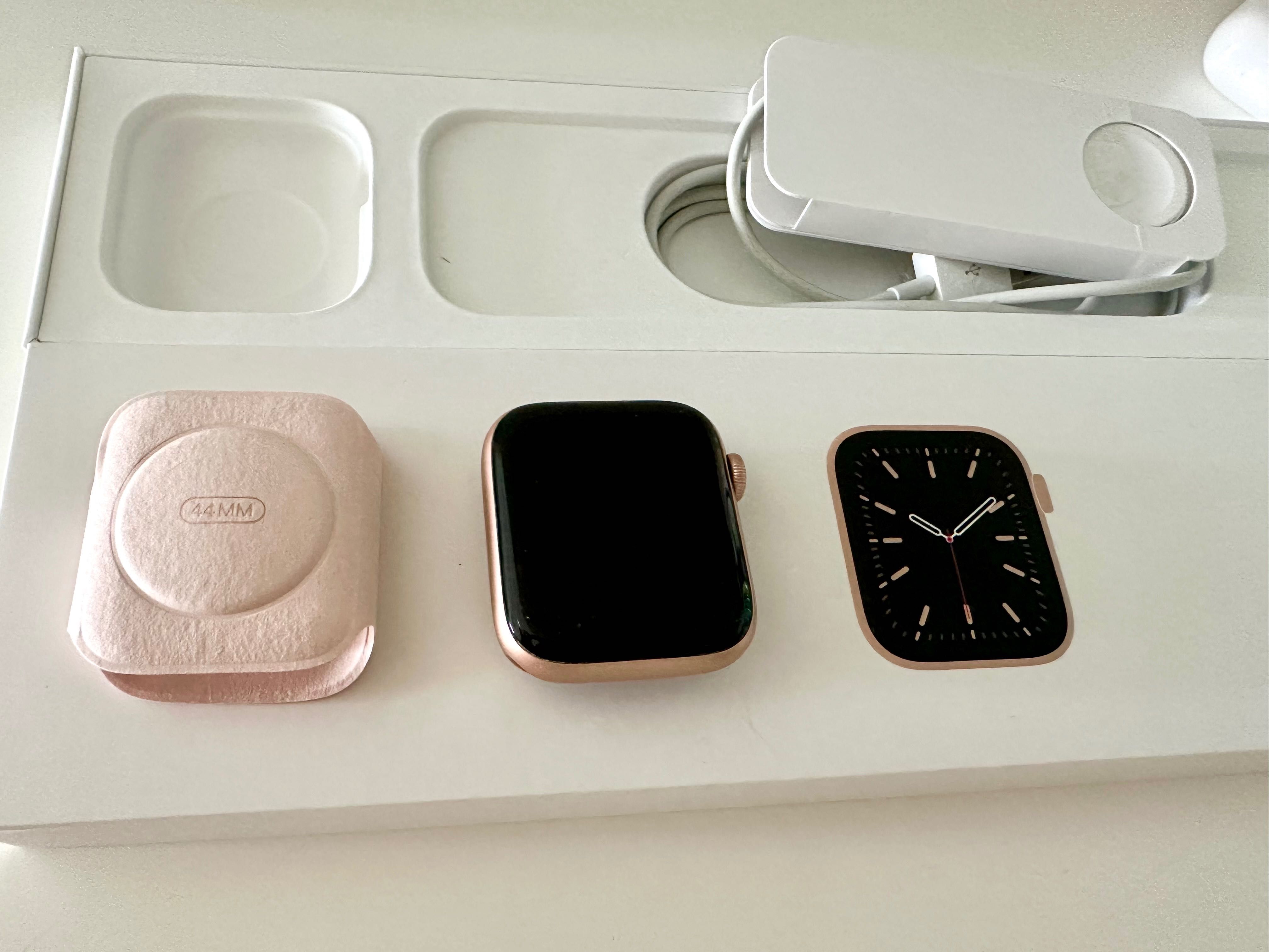Apple Watch Series 6, 44 mm