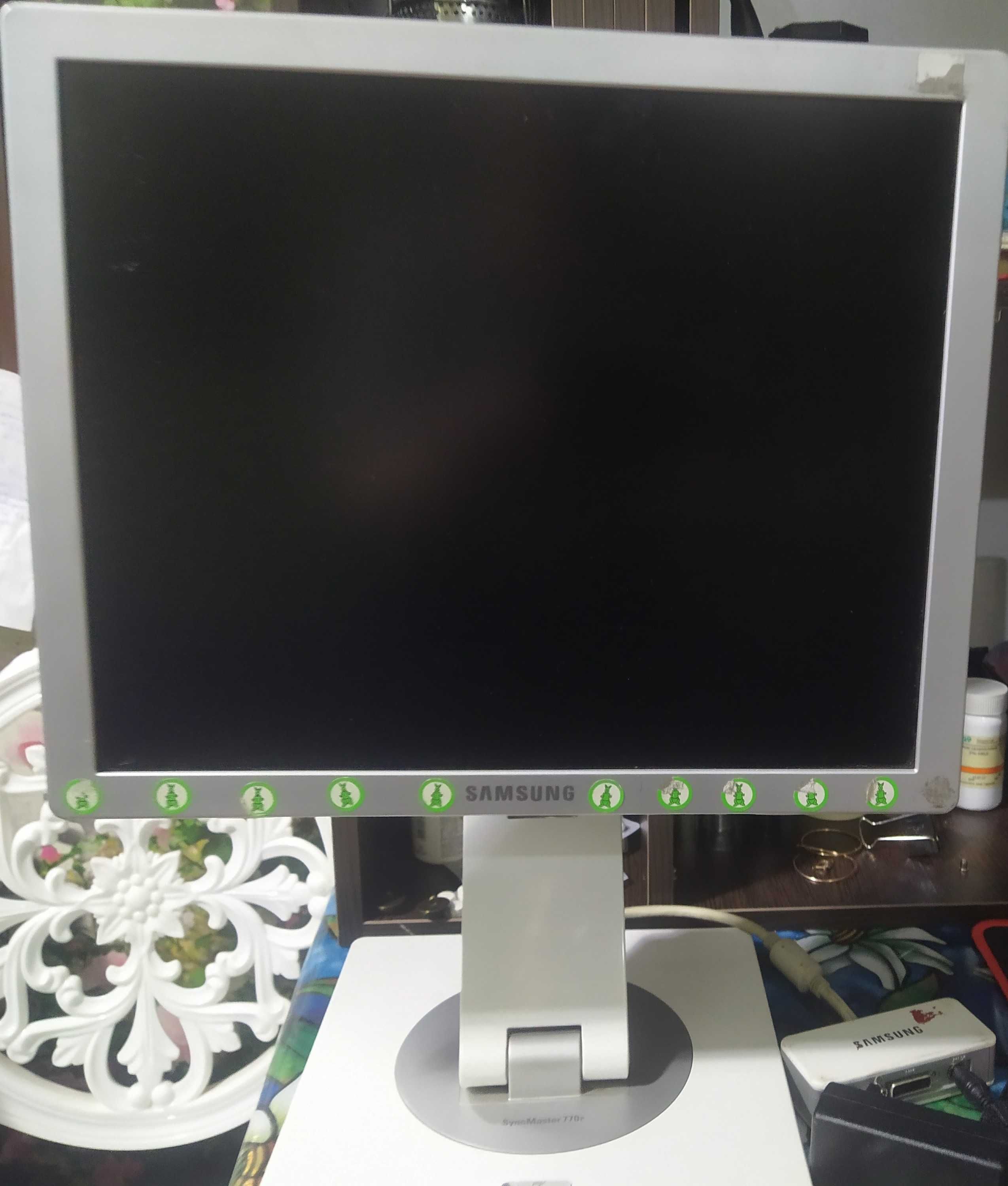 Монитор SAMSUNG SyncMaster 770p. Б/У. В отличном состоянии. ДОСТАВКА.