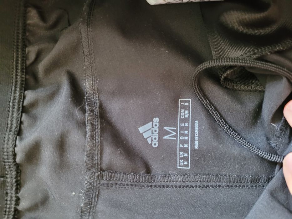Ангуг Adidas размер М