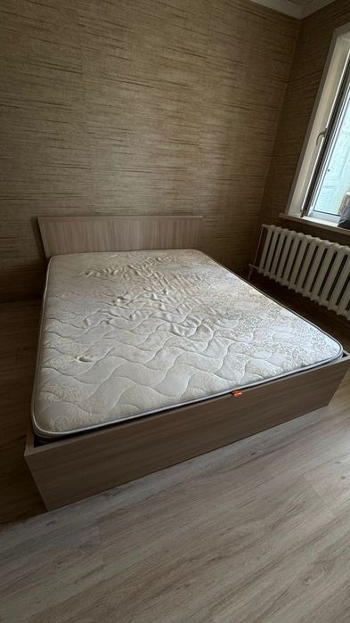 Продам 2х спальный кровать