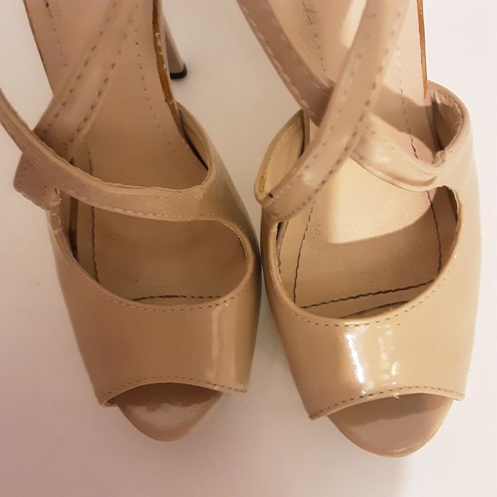 Sandale nr 37 bej lac