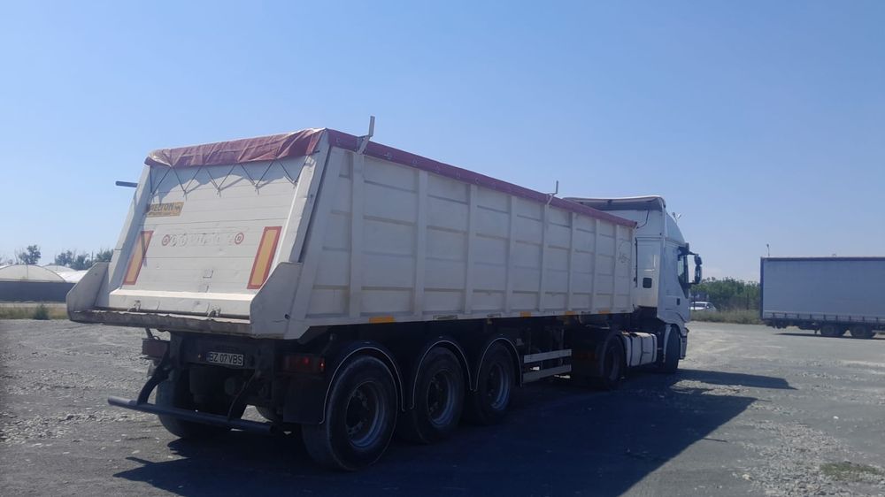 Vand URGENT ansamblu cap tractor Iveco+semiremorca Wielton