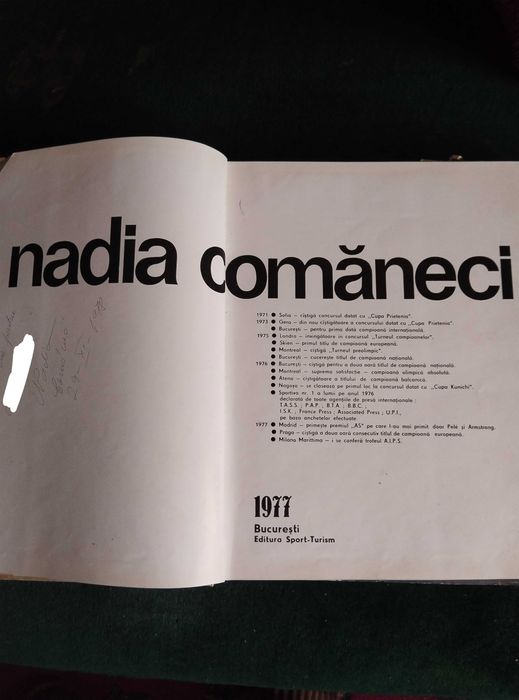 Album semnat Nadia Comăneci 1977