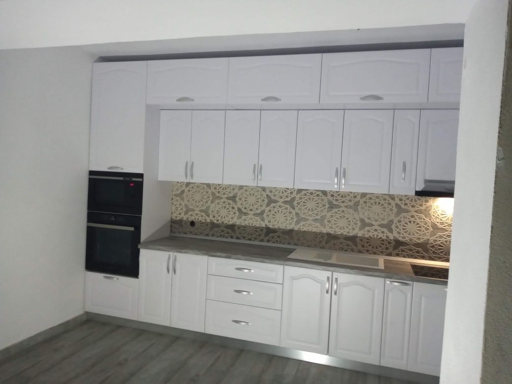 Mobilier la comanda