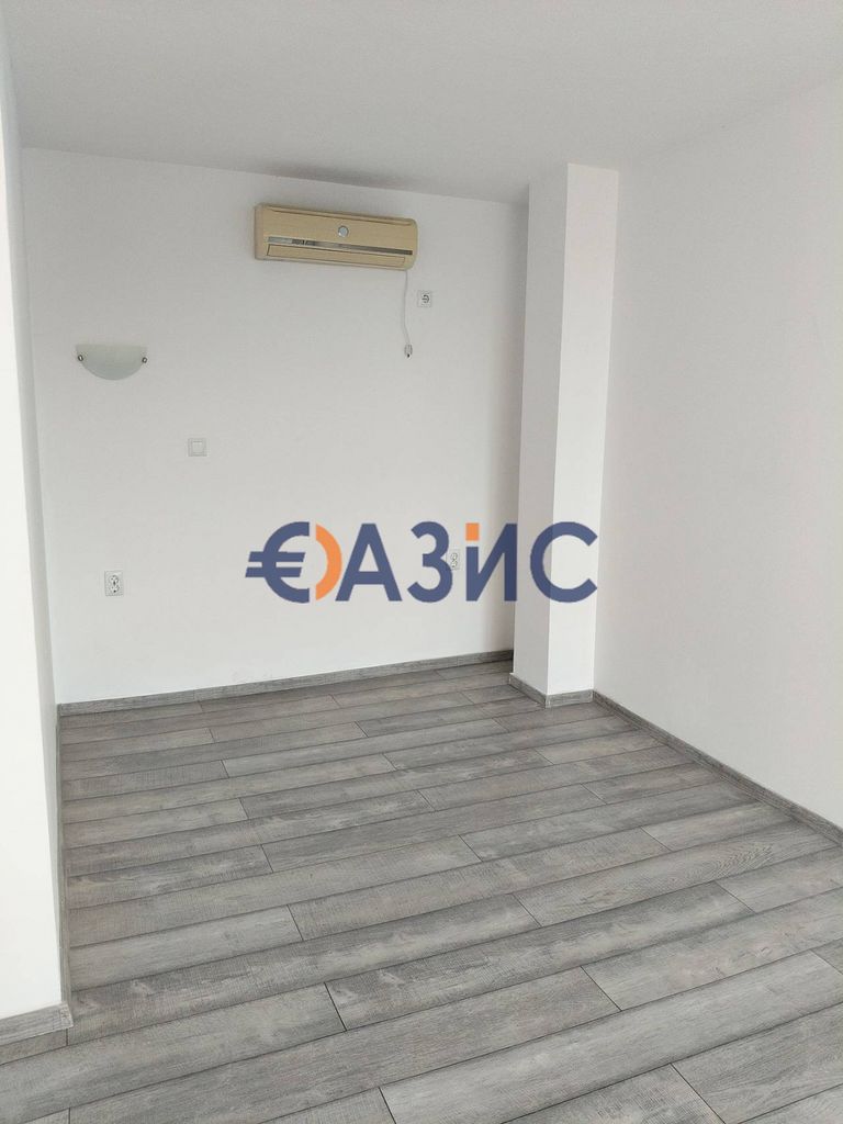 Продава се Двустаен апартамент в Свети Влас - 68 кв.м за 984 €/кв.м - Снимка #2