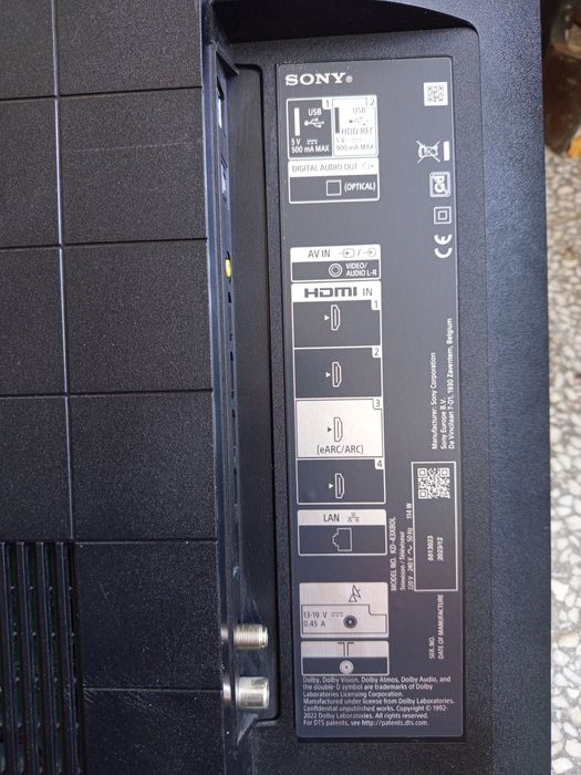 Продавам 2 телевизора на части