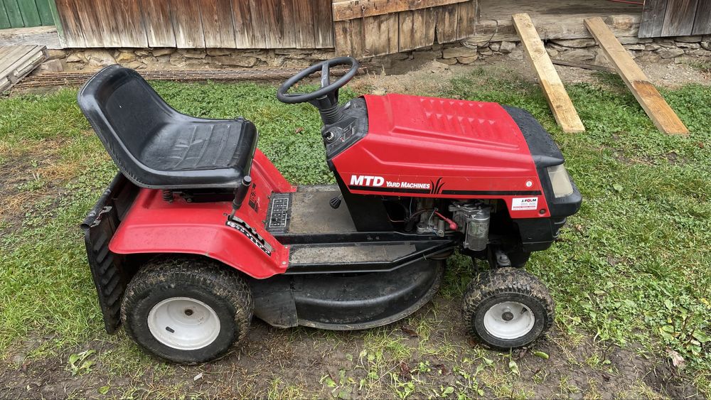 Tractoras Gazon MTD + plug de zapada