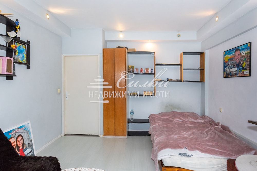 МНОГОСТАЕН апартамент с ТРИ спални - кв. Тракия !