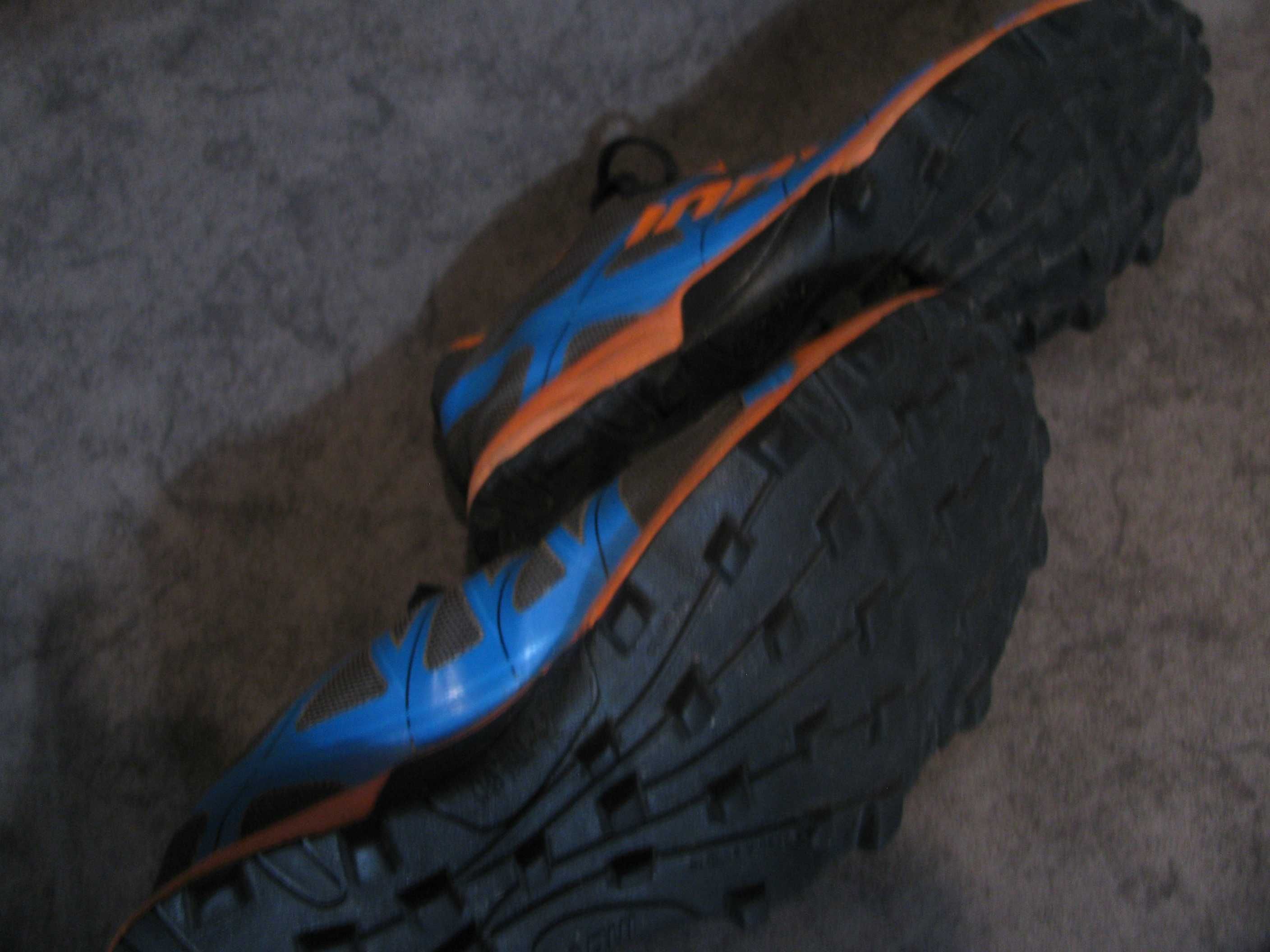 INOV 8     X - TALON  200  Running  Shoes  Обувки  за  Бягане  Отлични