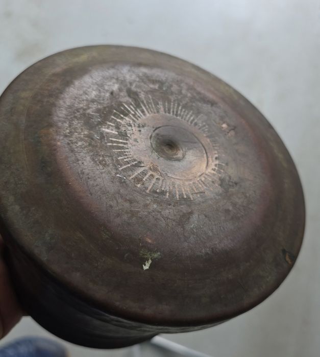 Стари посребрени чайници, месингови свещници,лампа, хаванчета, и менче