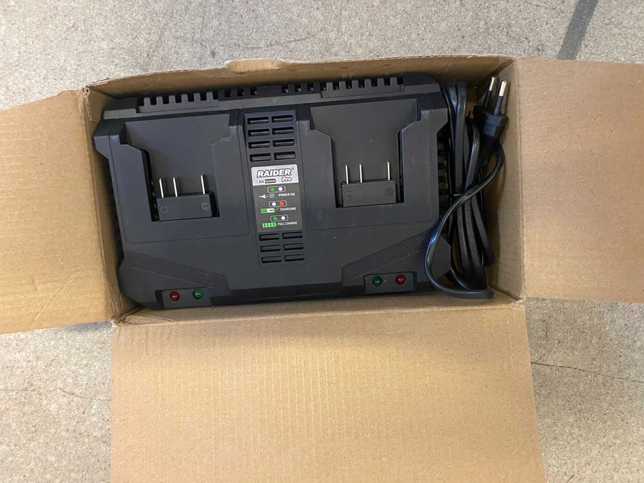 R20 Пистолет акум. за горещ въздух 1x2Ah /R20 Зарядно двойно 4A