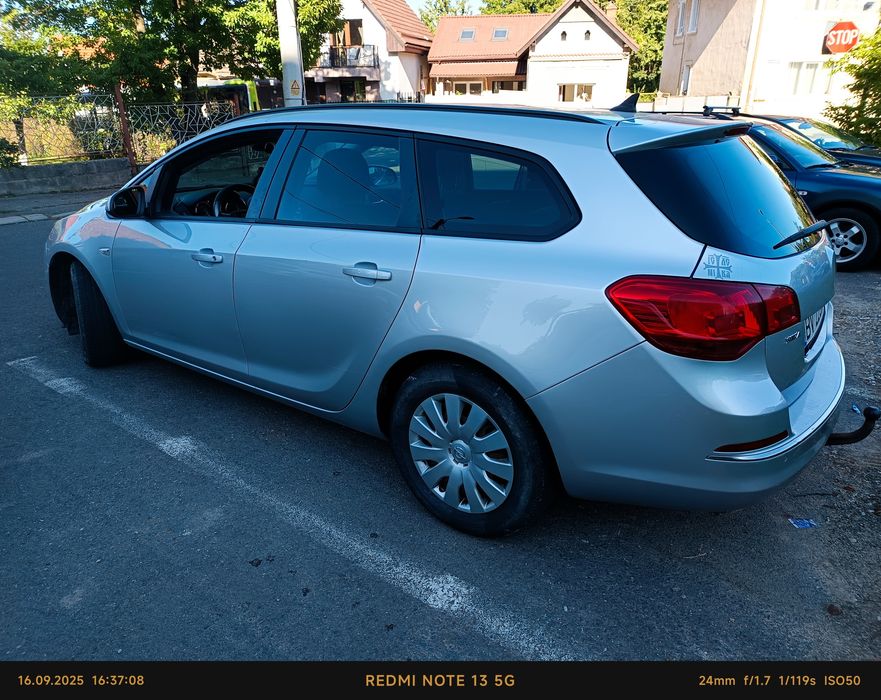 Opel Astra J Sports Tourer