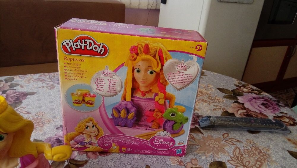 Радиоуправляема полицейска кола,К-т Рапунцел PLAY -DOH,  Замък