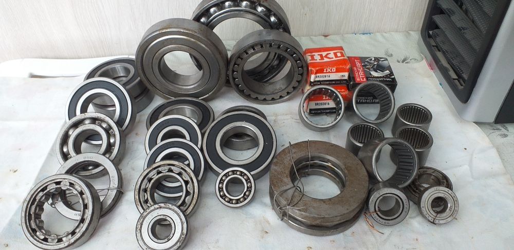 Продаю подшипники роликовые,щариковые,игольчатые,производсьва разных с