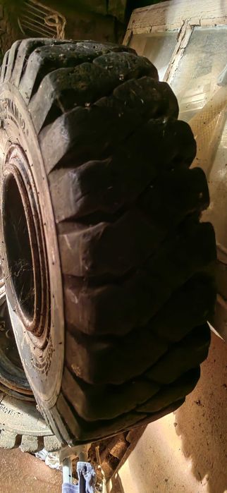 Гуми за мотокар със 5 дупки