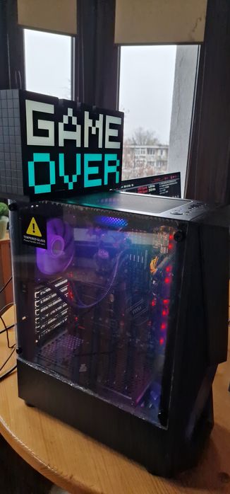 Vând pc gaming complet cu accesorii