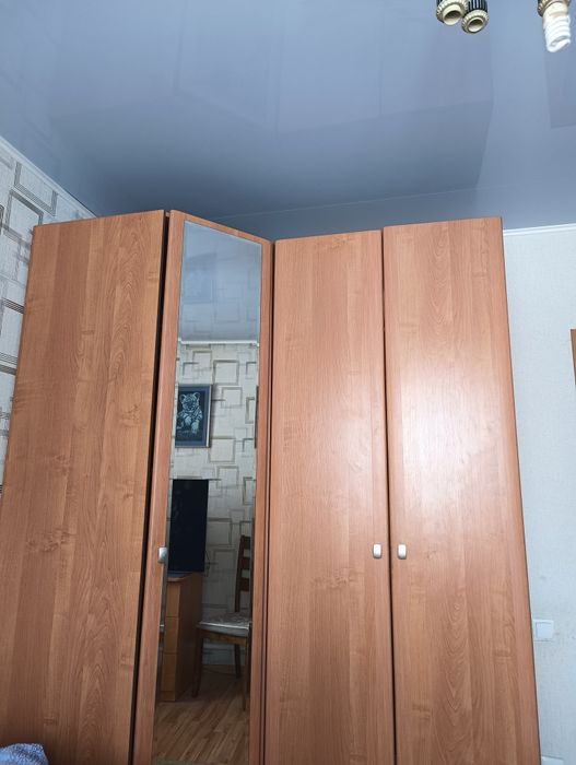 Шкаф угловой для одежды