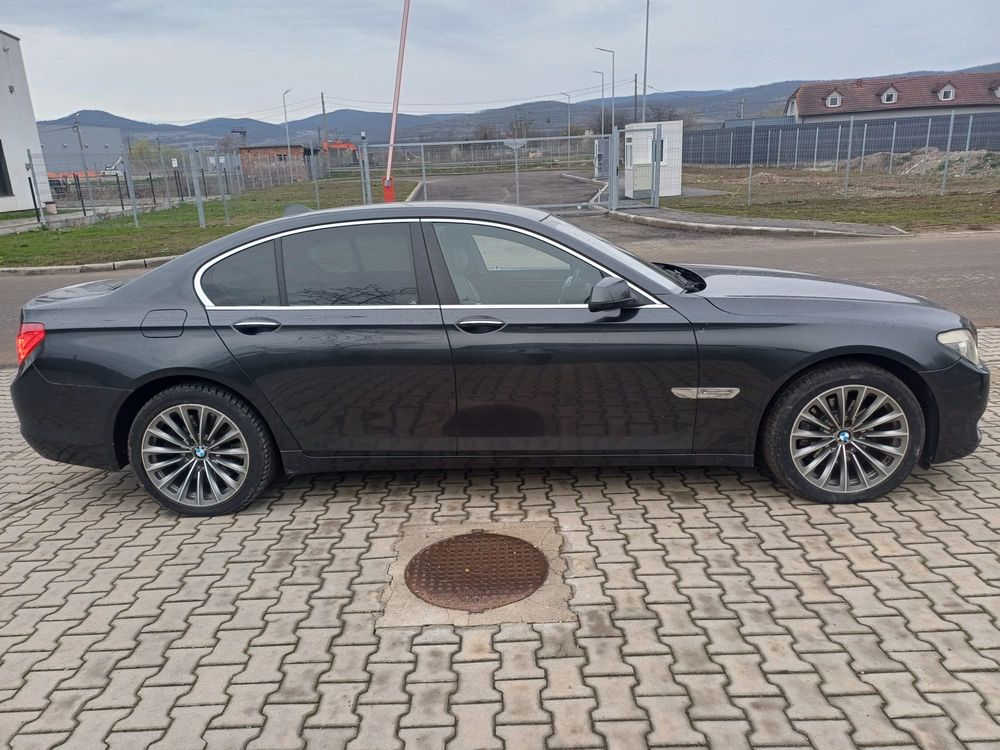 Bmw 750i 4.4i v8 408 cp 2010