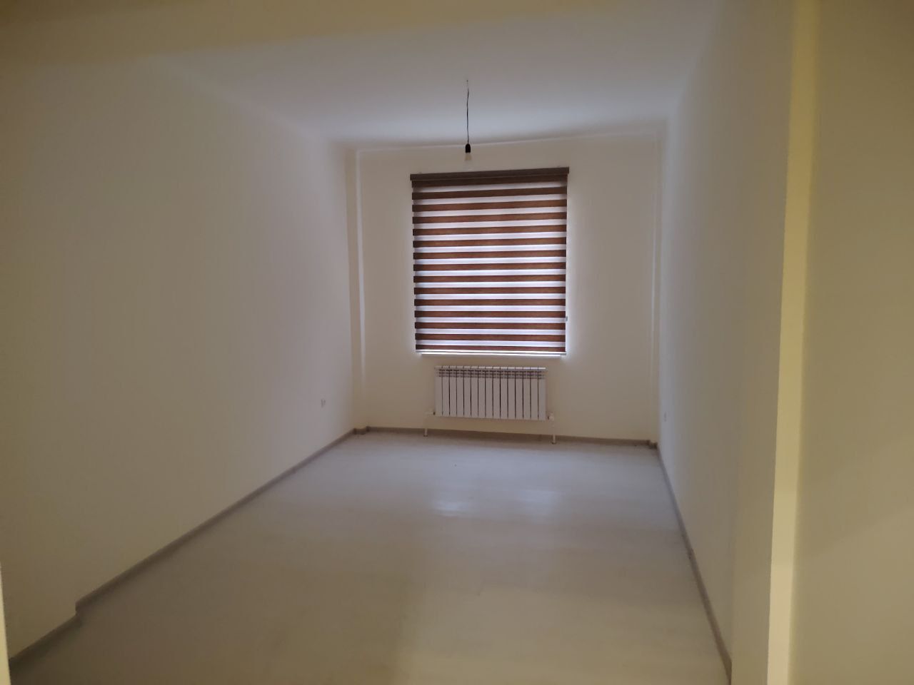Yengi Dom 1etaj Qorasuv 6 Gai Orqasida