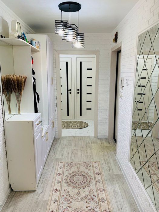 Продается квартира улучшенной планировка в нижнем центр 3