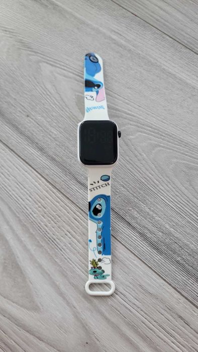 Vând ceas cu Stitch pentru copii