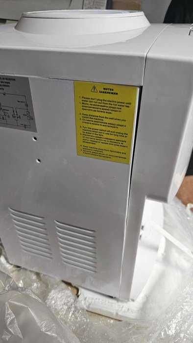 Диспенсър за вода Muhler WD-31CTD, Транспортен дефект